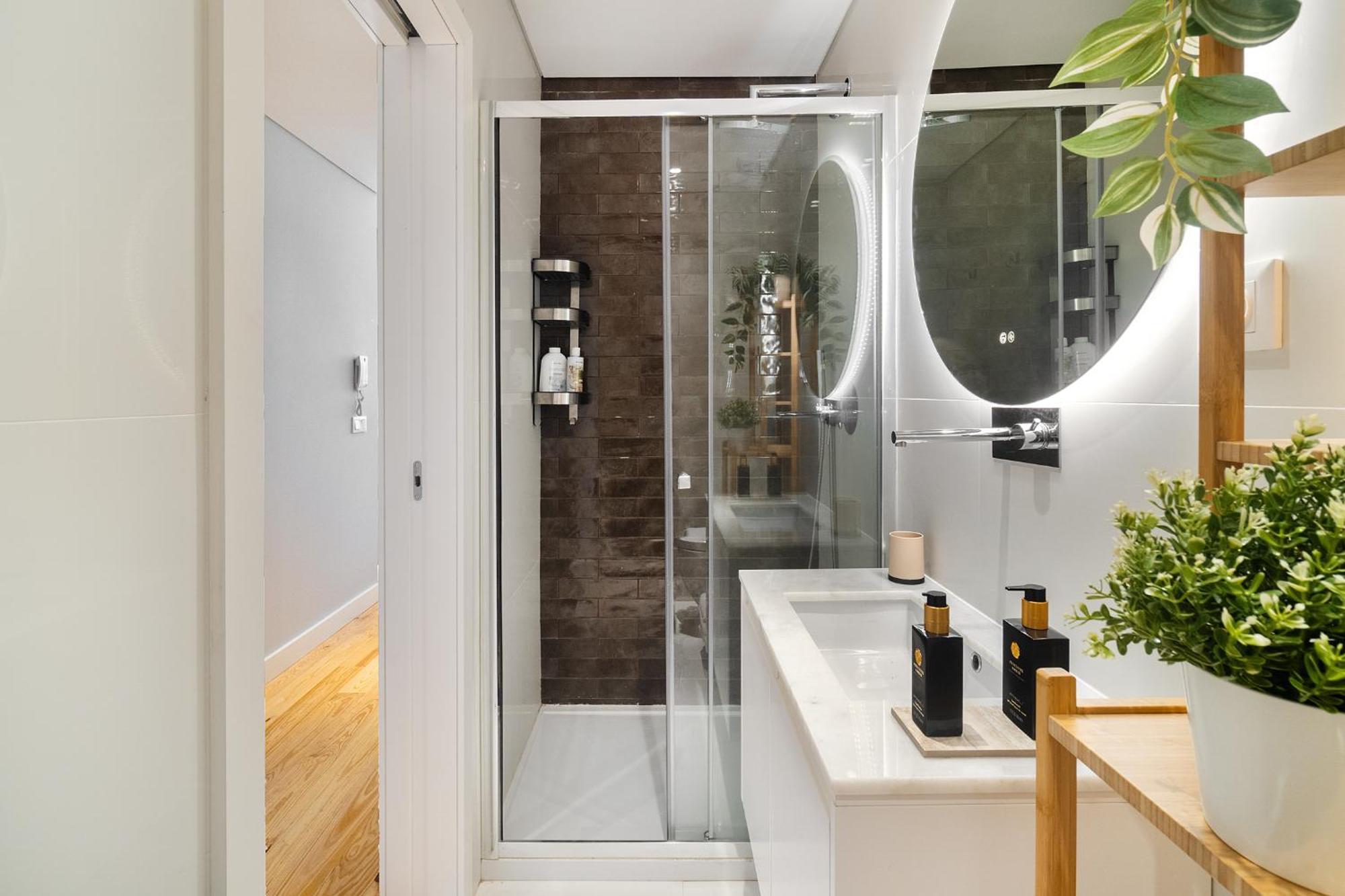 Apartamento Whome Trendy Cedofeita Loft - Luxe & Light-filled Porto