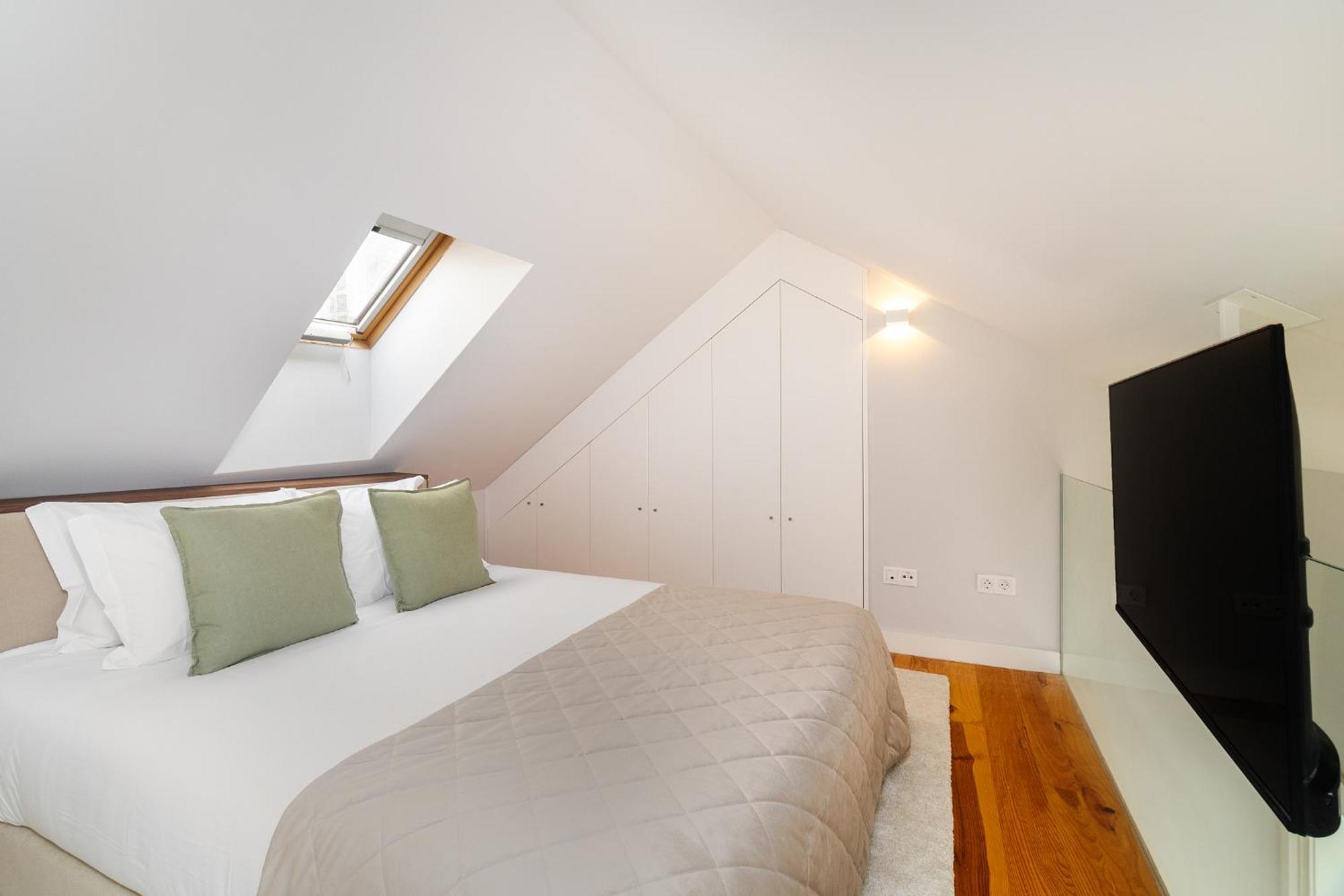 Whome Trendy Cedofeita Loft - Luxe & Light-filled