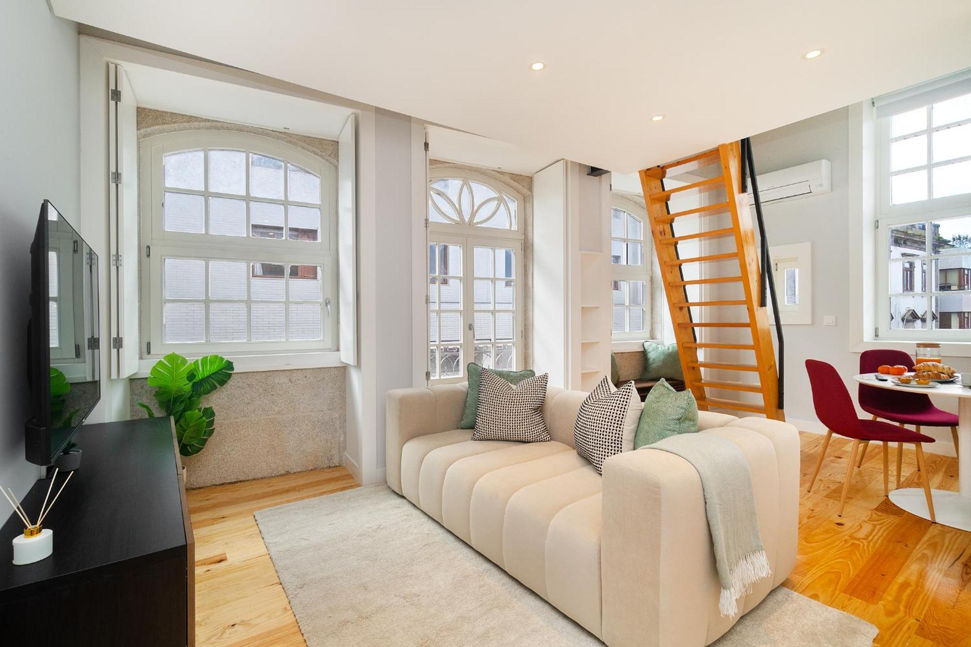 Whome Trendy Cedofeita Loft - Luxe & Light-filled Apartamento *